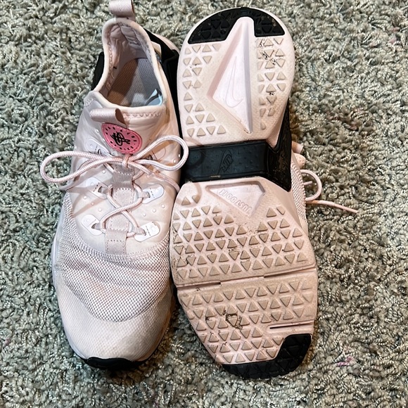 Girls NIKE Huarache Shoes 6.5 - Picture 6 of 8